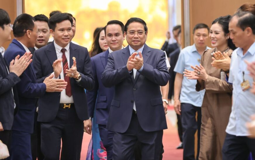 THỦ TƯỚNG CHÍNH PHỦ TRI ÂN VÀ ĐẶT NIỀM TIN VÀO CỘNG ĐỒNG DOANH NGHIỆP CHO MỤC TIÊU TĂNG TRƯỞNG HAI CON SỐ