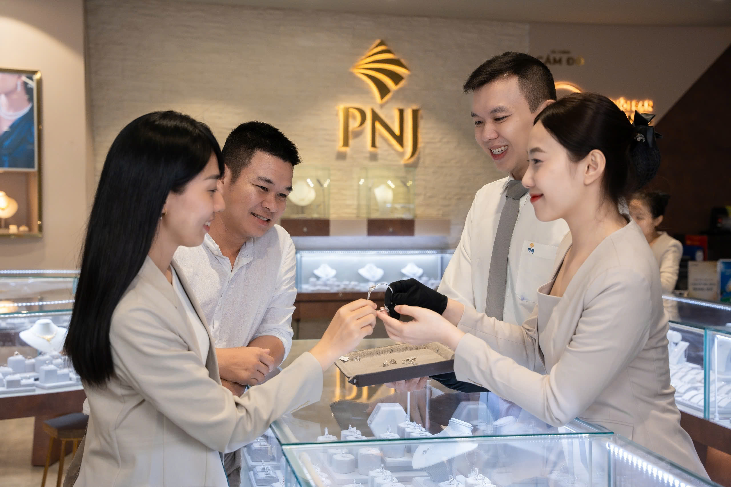 PNJ đạt doanh thu gần 35.000 tỷ đồng trong năm 2025