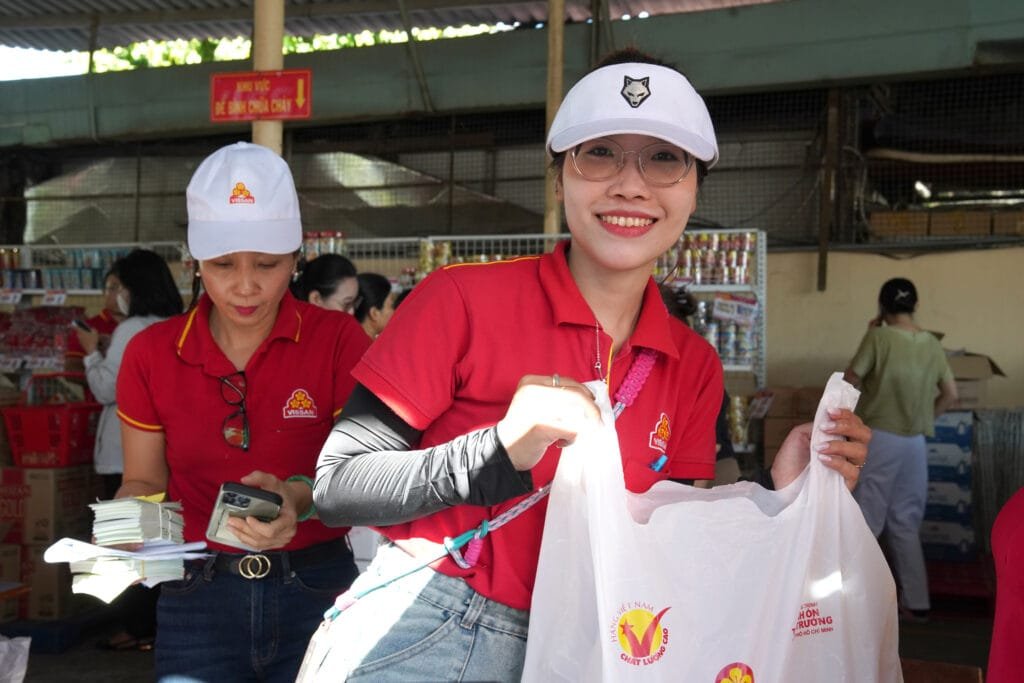 VISSAN chăm lo thiết thực cho người lao động qua Ngày hội Công nhân và Bữa cơm Công đoàn năm 2026