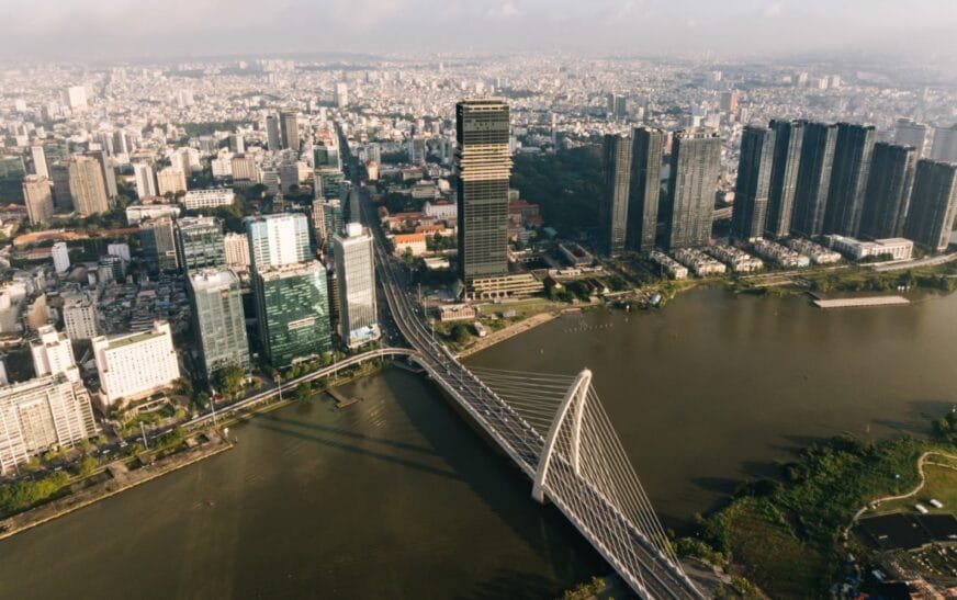 Thành lập công ty tại Trung tâm Tài chính Quốc tế Việt Nam: Sức hút lớn nhưng nhà đầu tư vẫn ‘chờ xem’ vì 3 rào cản pháp lý