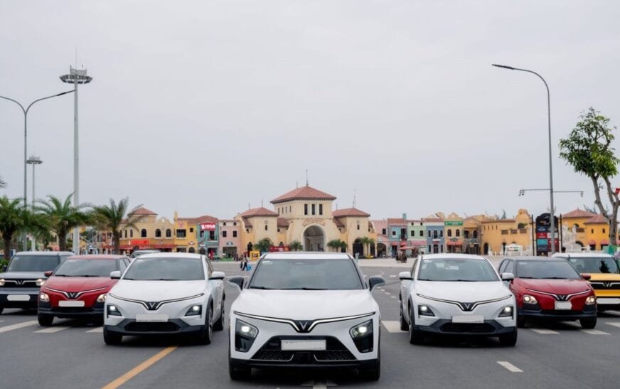 Thị trường xe điện nhìn từ 20.161 xe VinFast bàn giao tháng 8