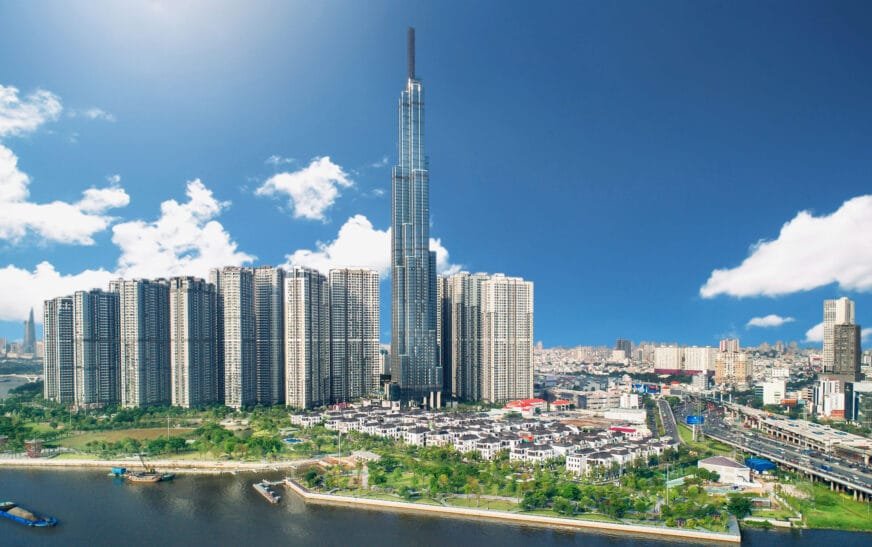 Vingroup tăng gần 500 bậc, thuộc top 350 công ty tốt nhất thế giới