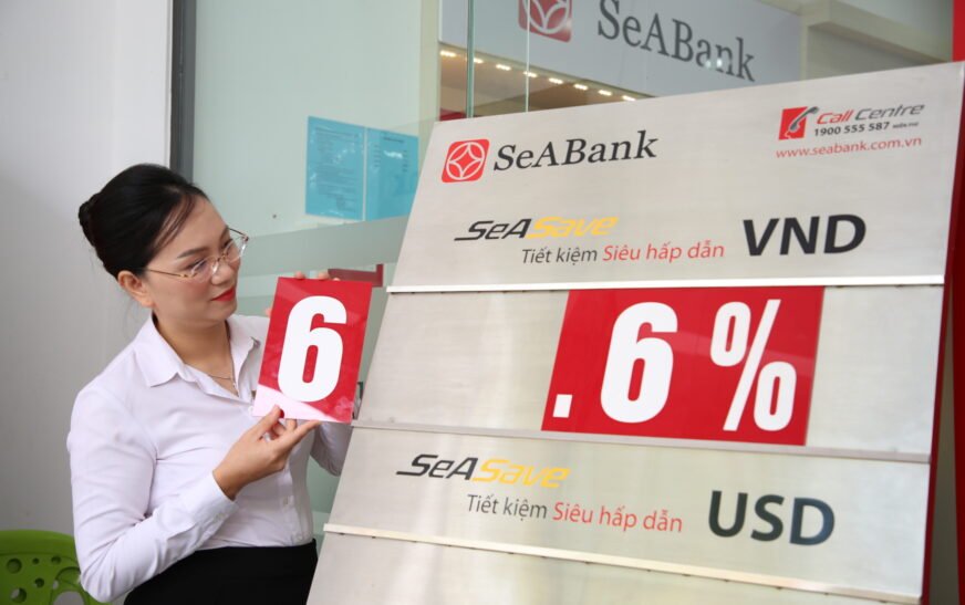 Ngành ngân hàng Việt Nam mở đợt huy động vốn kỷ lục 7 tỷ USD trước làn sóng nới trần sở hữu ngoại