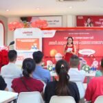 Khách hàng dự lễ quay số trúng thưởng chương trình Hòa mạng WiFi, rinh ngay SH của Viettel tại cửa hàng ở TP. Hồ Chí Minh