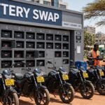 Hàng xe máy điện tại trạm đổi pin ở Nairobi, tài xế boda boda Kenya chuyển sang xe điện