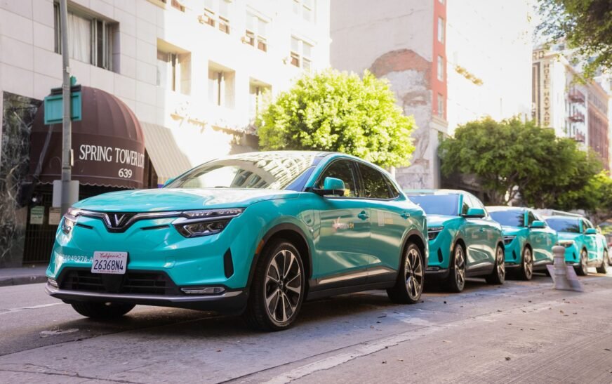 Green SM mang taxi thuần điện Việt Nam đến Los Angeles