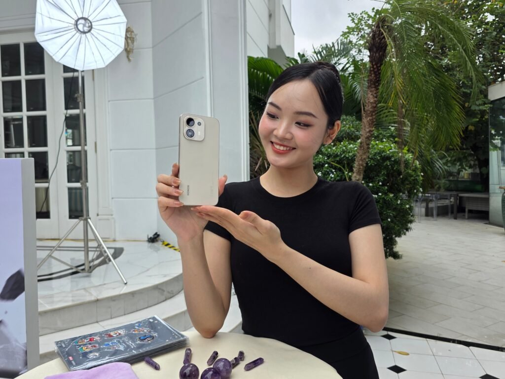 HONOR 600S: chiếc điện thoại đặt cược vào độ bền và vòng đời sử dụng dài