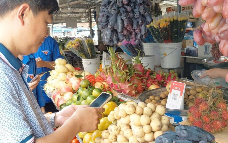 Loa Tendoo của Viettel và bài toán đưa thanh toán số về chợ truyền thống