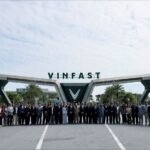 Các đối tác đại lý Ấn Độ tại Tổ hợp Sản xuất VinFast Hải Phòng trong lễ ký ý định thư hợp tác mở chuỗi showroom xe máy điện VinFast tại Ấn Độ